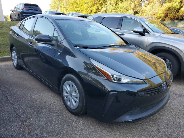 2021 Toyota Prius L Eco FWD photo