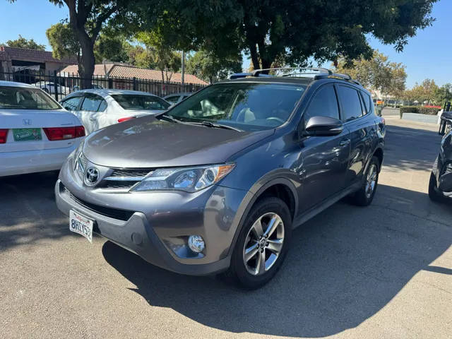 2015 Toyota RAV4 XLE AWD photo