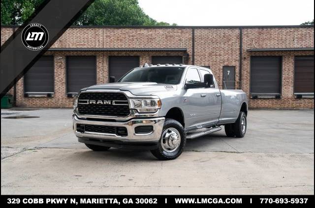2022 Ram 3500 Big Horn 4WD photo