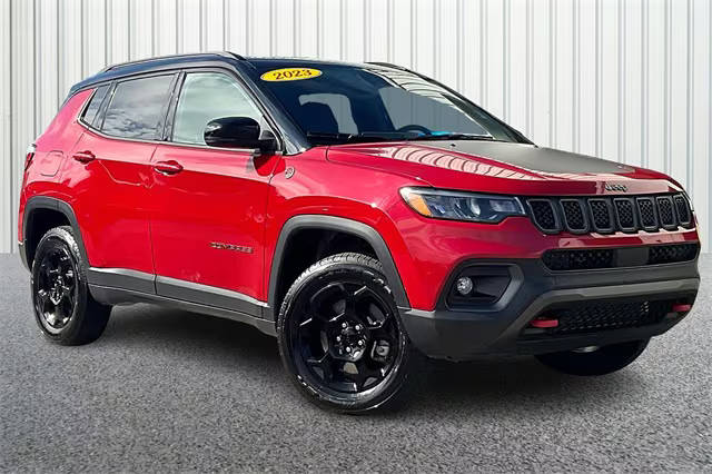 2023 Jeep Compass Trailhawk 4WD photo