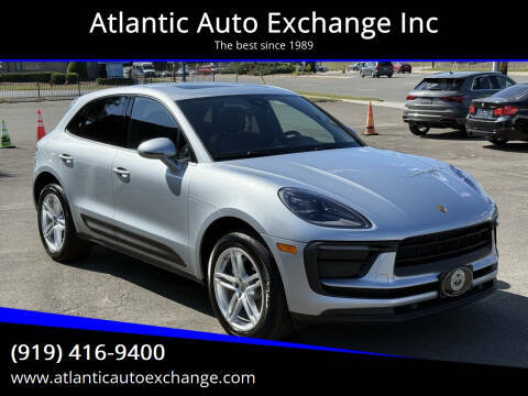 2022 Porsche Macan AWD photo