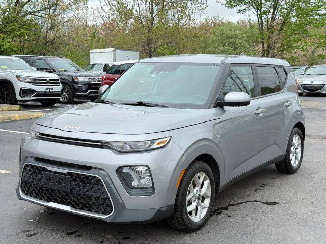 2022 Kia Soul LX FWD photo
