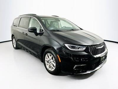 2022 Chrysler Pacifica Minivan Touring L FWD photo