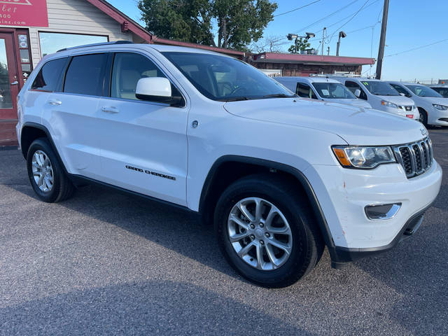 2021 Jeep Grand Cherokee Laredo E 4WD photo