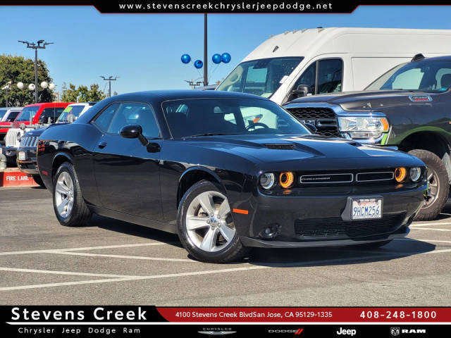 2021 Dodge Challenger SXT RWD photo