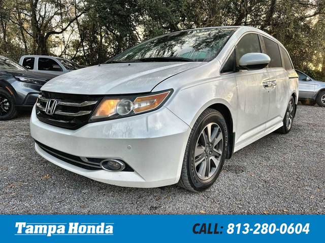 2015 Honda Odyssey Touring FWD photo