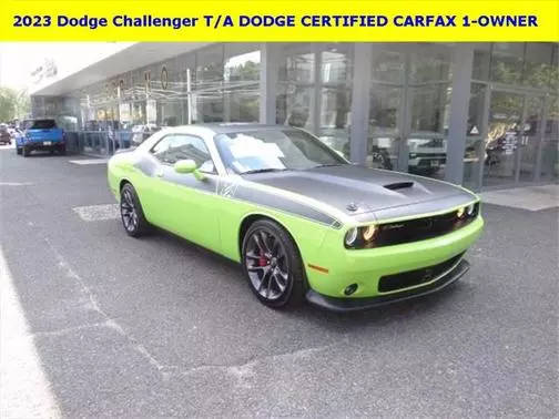 2023 Dodge Challenger R/T RWD photo