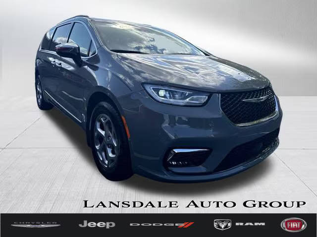 2023 Chrysler Pacifica Minivan Limited AWD photo