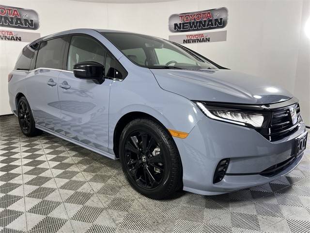 2023 Honda Odyssey Sport FWD photo