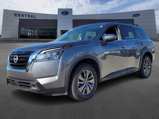 2022 Nissan Pathfinder SV 4WD photo