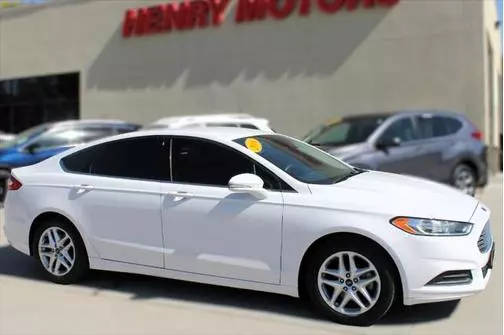 2016 Ford Fusion SE FWD photo