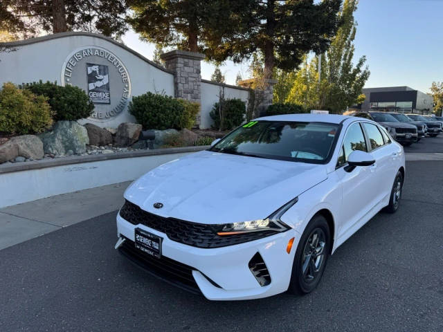 2021 Kia K5 LXS FWD photo