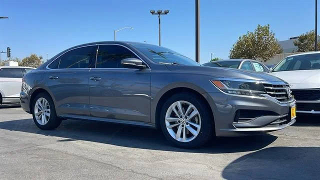 2020 Volkswagen Passat 2.0T SE FWD photo