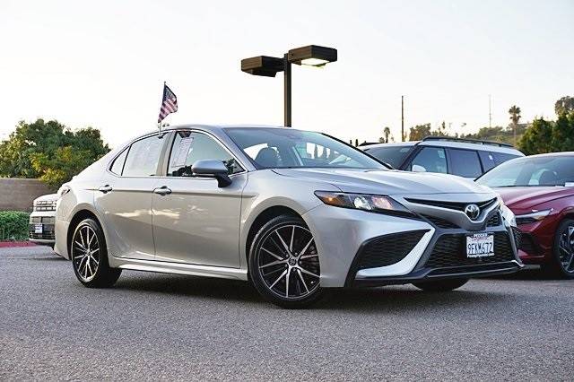 2023 Toyota Camry SE FWD photo