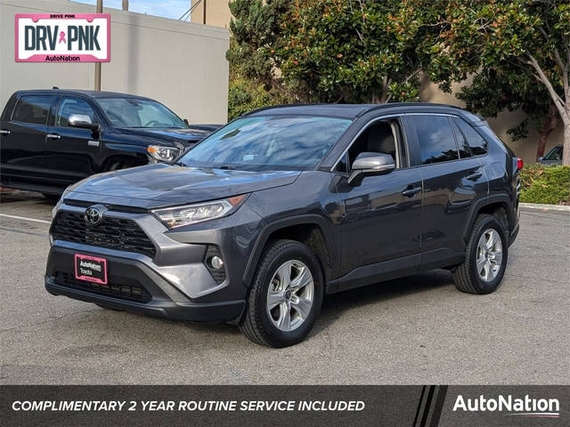 2021 Toyota RAV4 XLE FWD photo