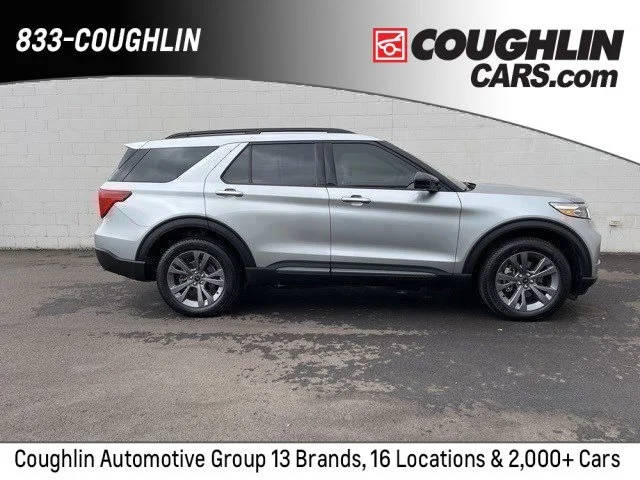 2022 Ford Explorer XLT 4WD photo