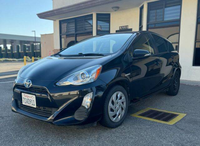 2016 Toyota Prius c Two FWD photo