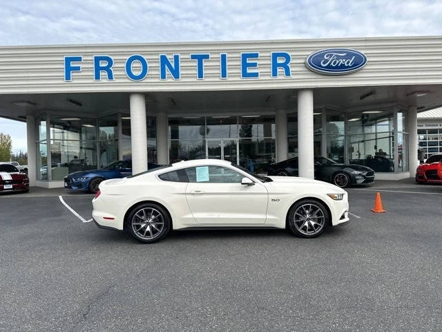 2015 Ford  GT 50 Years Limited Edition RWD photo