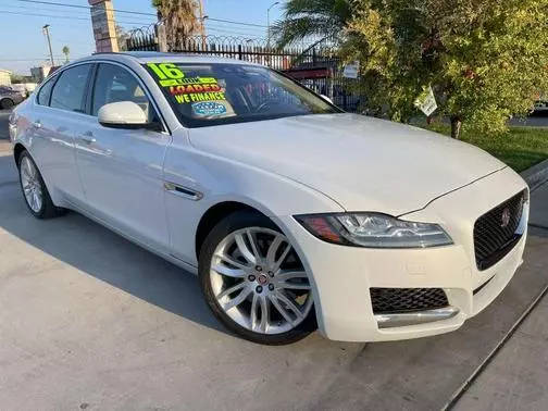 2016 Jaguar XF 35t Prestige RWD photo