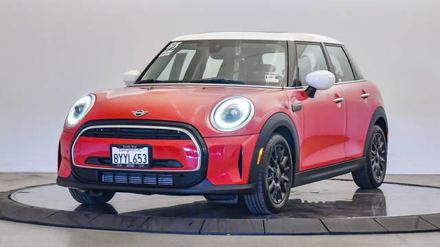 2022 MINI Hardtop 4 Door Cooper FWD photo