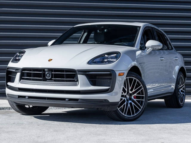 2023 Porsche Macan S AWD photo