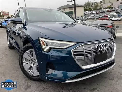 2019 Audi e-tron Prestige AWD photo