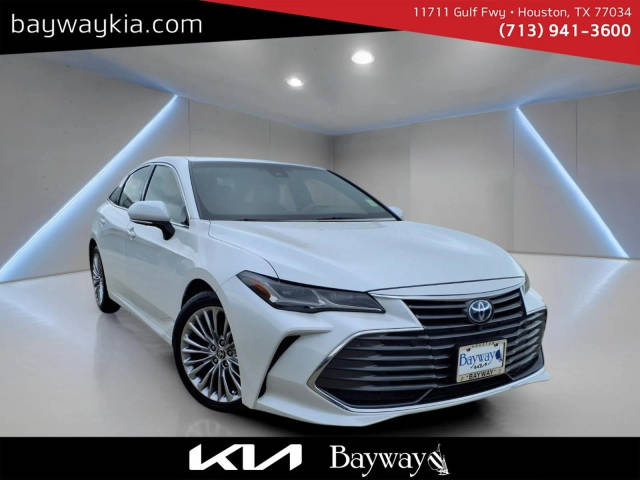 2022 Toyota Avalon Hybrid Limited FWD photo