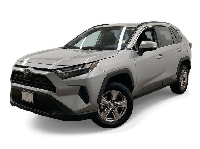 2022 Toyota RAV4 XLE AWD photo