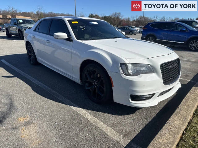 2022 Chrysler 300 Touring L RWD photo