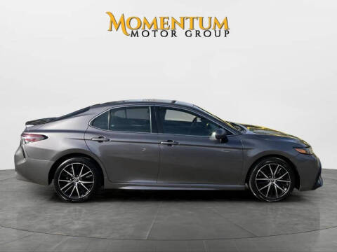 2021 Toyota Camry SE FWD photo