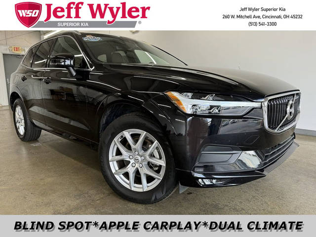 2021 Volvo XC60 Momentum AWD photo