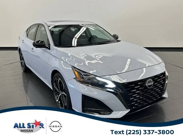 2023 Nissan Altima 2.0 SR FWD photo