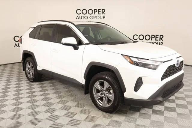 2022 Toyota RAV4 Hybrid XLE AWD photo