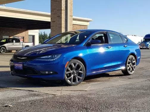 2015 Chrysler 200 S AWD photo