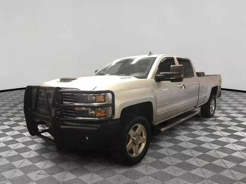 2018 Chevrolet Silverado 2500HD LT 4WD photo