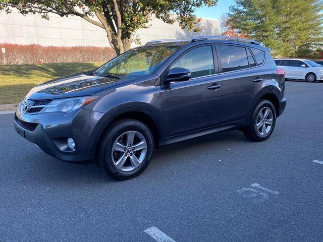 2015 Toyota RAV4 XLE FWD photo