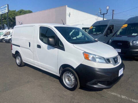 2019 Nissan NV200 S FWD photo