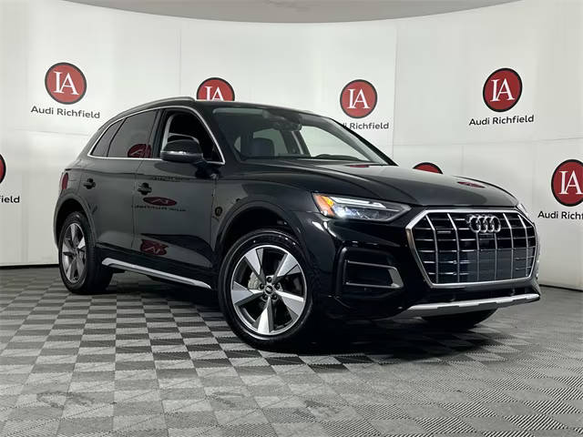 2023 Audi Q5 Premium Plus AWD photo