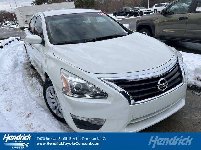 2015 Nissan Altima 2.5 S FWD photo