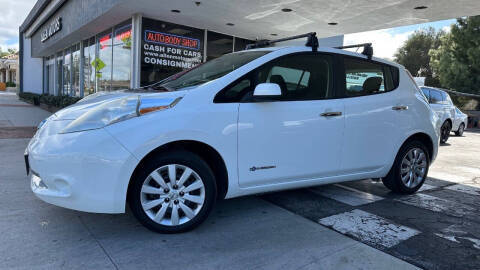 2015 Nissan Leaf S FWD photo
