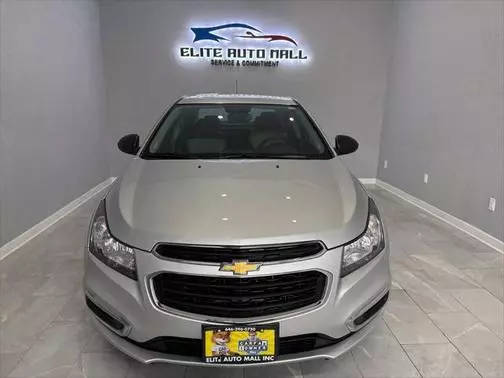 2015 Chevrolet Cruze LS FWD photo