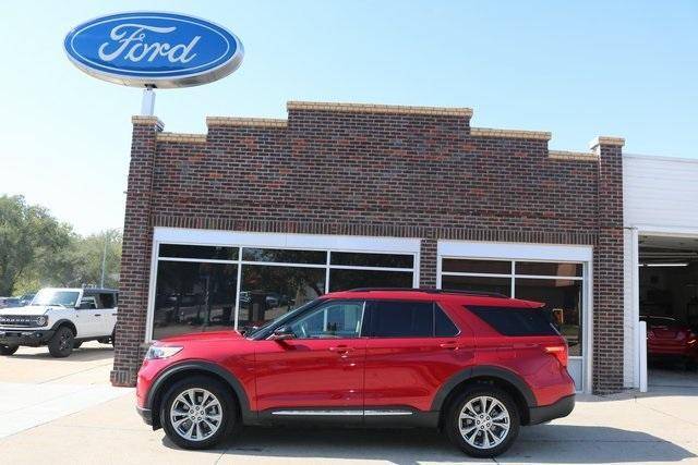 2023 Ford Explorer XLT 4WD photo