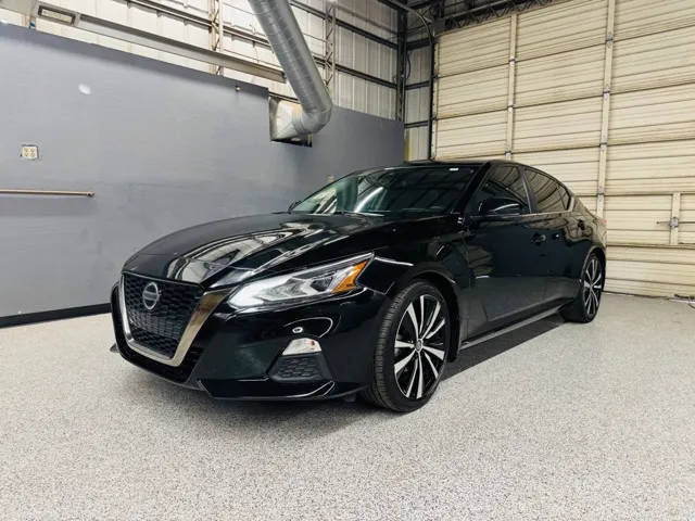 2020 Nissan Altima 2.5 SR FWD photo