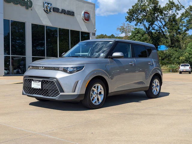 2023 Kia Soul LX FWD photo