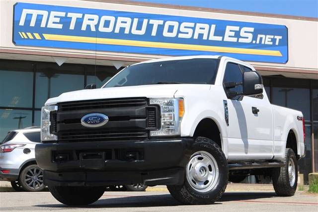 2017 Ford F-250 Super Duty XL 4WD photo