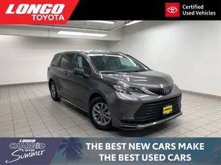 2023 Toyota Sienna LE FWD photo