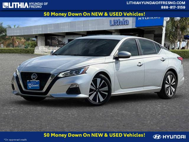 2022 Nissan Altima 2.5 SV FWD photo