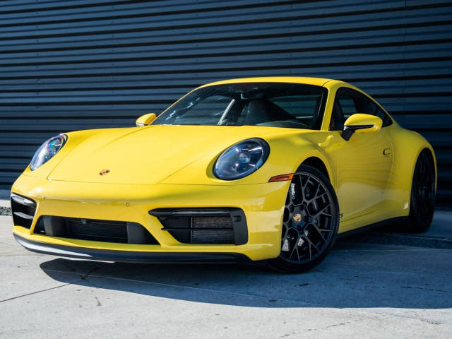 2023 Porsche 911 Carrera GTS RWD photo