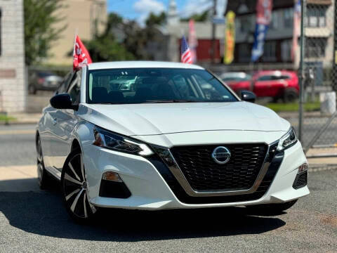 2022 Nissan Altima 2.5 SR FWD photo