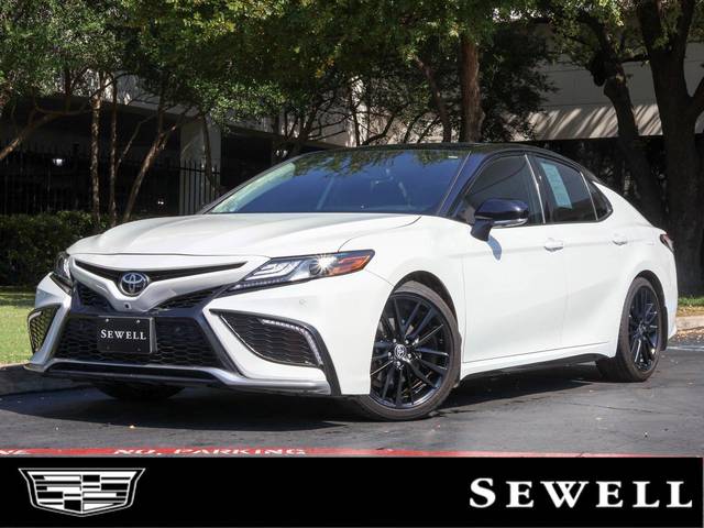 2022 Toyota Camry XSE V6 FWD photo